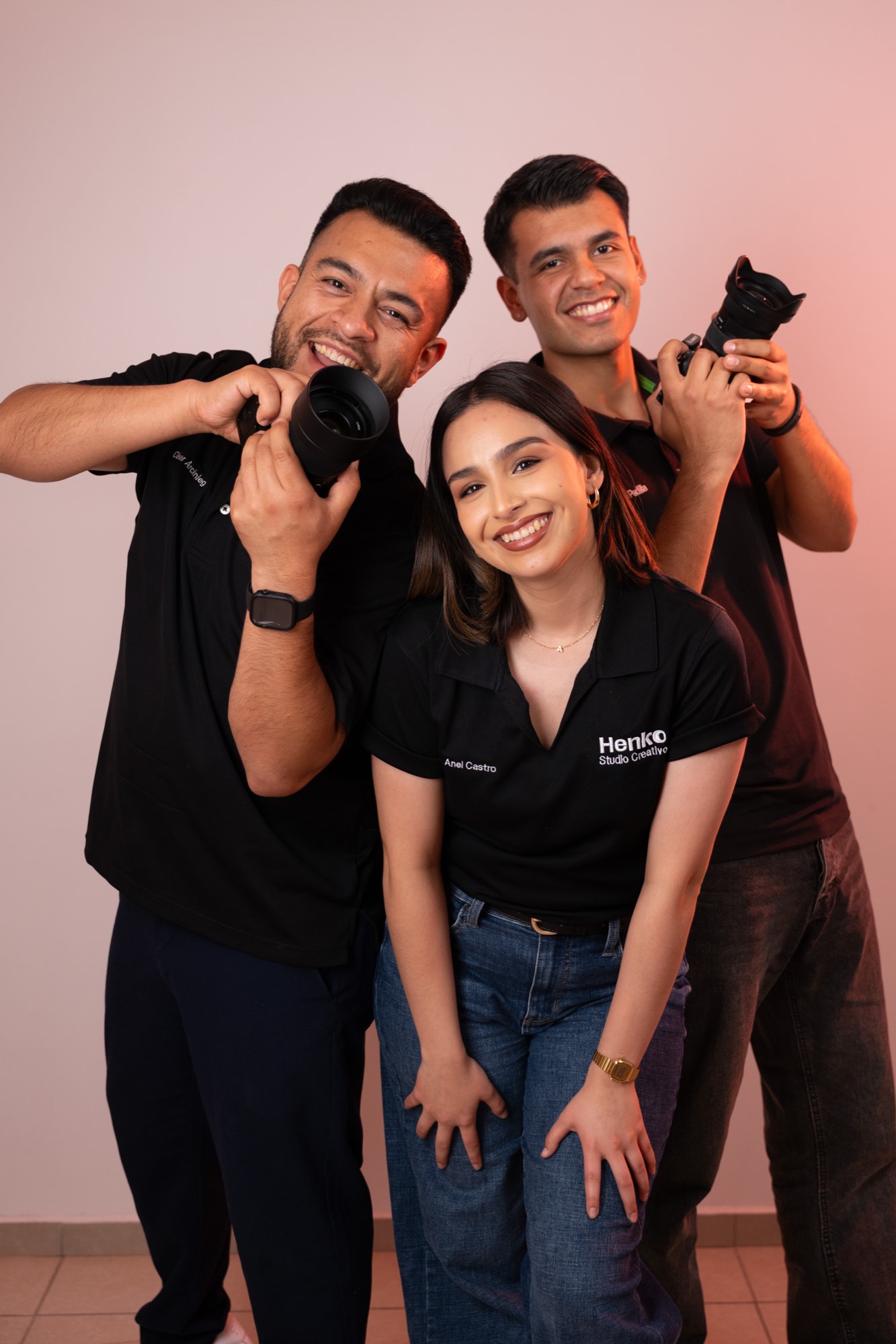 Equipo de Henko Studio Creativo, estudio boutique de producción audiovisual y marketing digital en Tecate, Baja California